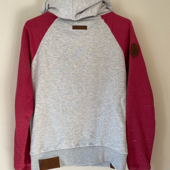 Woman’s cowl neck sweatshirt - Picture 2 of 4